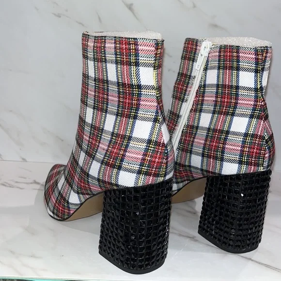 NEW Betsey Johnson kassie white plaid studded heel boots - Picture 2 of 4
